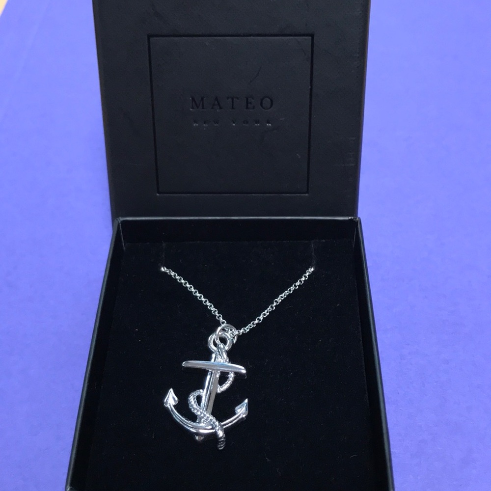 Moteo Sterling Silver Anchor Necklace (24in Chain)